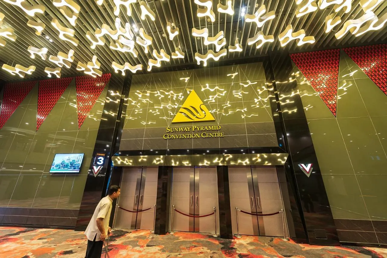 Apartment 1 - 5Pax Lagoon View@ Sunway Resort Suite Pyramid Kampong Penaga